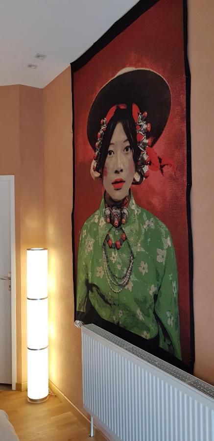 La Chouette Maison - Chambres D'Hotes Et Gite En Ville 勒米尔蒙 外观 照片