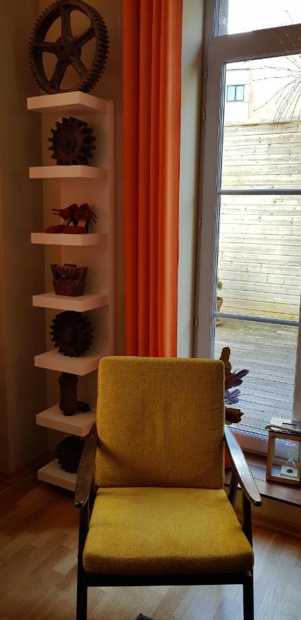 La Chouette Maison - Chambres D'Hotes Et Gite En Ville 勒米尔蒙 外观 照片
